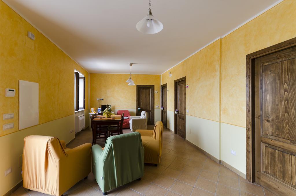 Al Casale Dei Nonni Acomodação com café da manhã Laureana Cilento Exterior foto