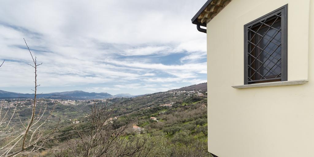 Al Casale Dei Nonni Acomodação com café da manhã Laureana Cilento Exterior foto